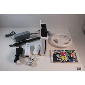 Nintendo Wii White Console RVL-001 W/ 1 controller, 1 chuk, game, HDMI connect